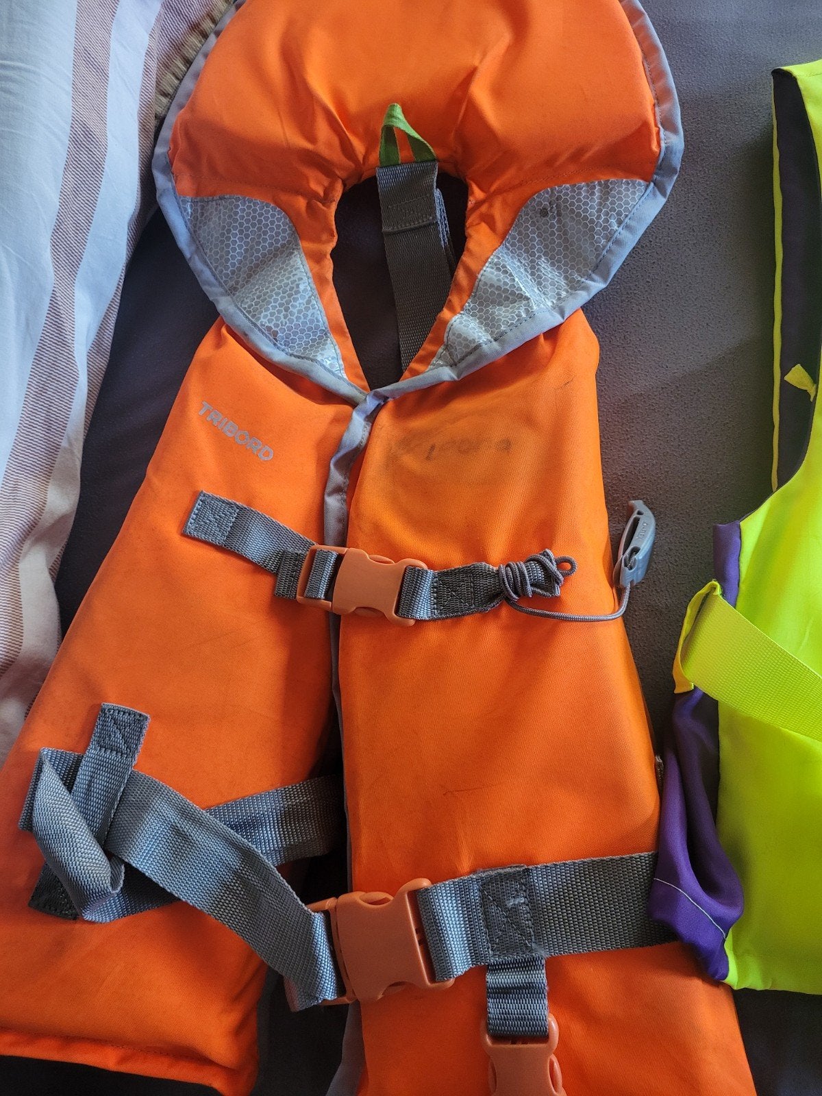 Zwemvest Tribord 30-40 kg, Watersport en Boten, Gebruikt, Ophalen of Verzenden, Reddingsvest of Zwemvest, Tribord