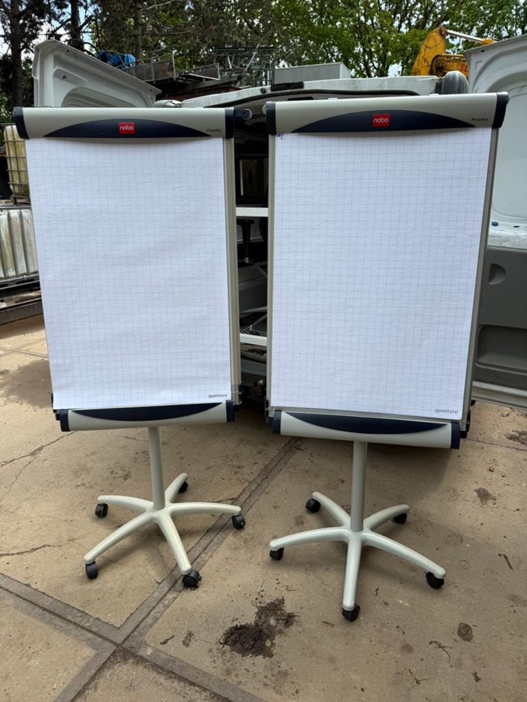 Nobo Piranha - mobiele flipover met magnetisch whiteboard, Ophalen, Gebruikt, Nobo, Whiteboard