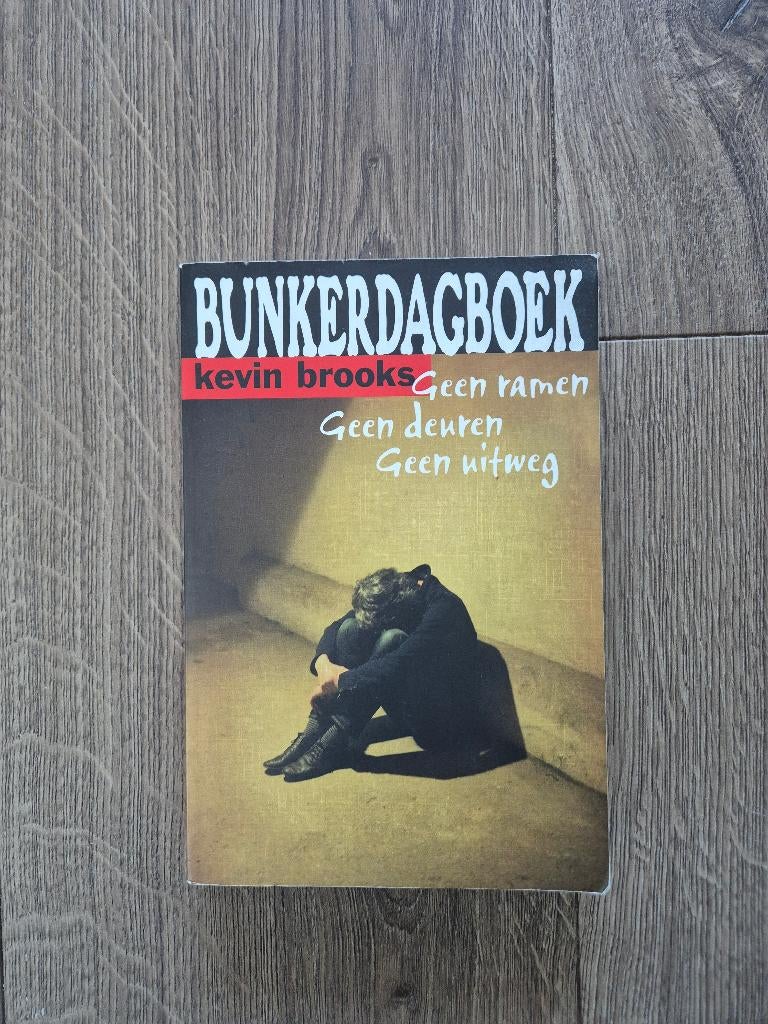 BUNKERDAGBOEK Kevin Brooks, Boeken, Ophalen of Verzenden, Zo goed als nieuw, Kevin Brooks, Nederland