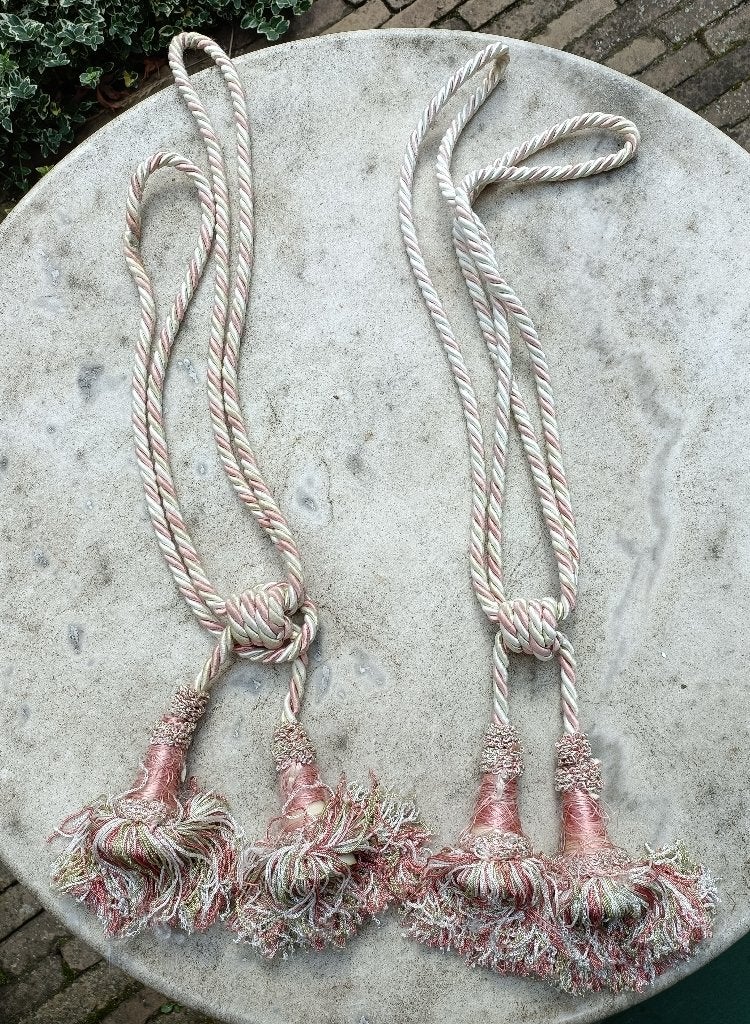 2 Vintage roze wit gordijnkoord embrasse met flosjes (F8), Ophalen of Verzenden, Gebruikt, Roze