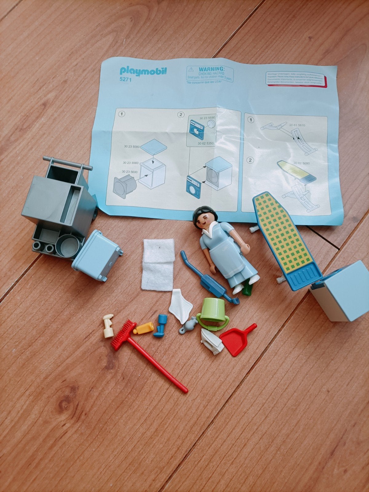 Playmobil 5271 Wasruimte met strijkplank en figuur, Ophalen of Verzenden, Zo goed als nieuw