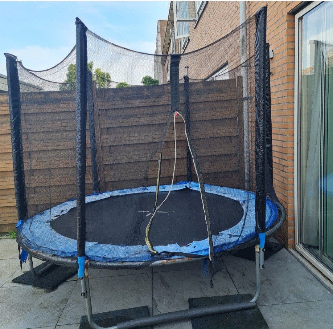 GRATIS Trampoline met veiligheidsnet, Ophalen, Gebruikt