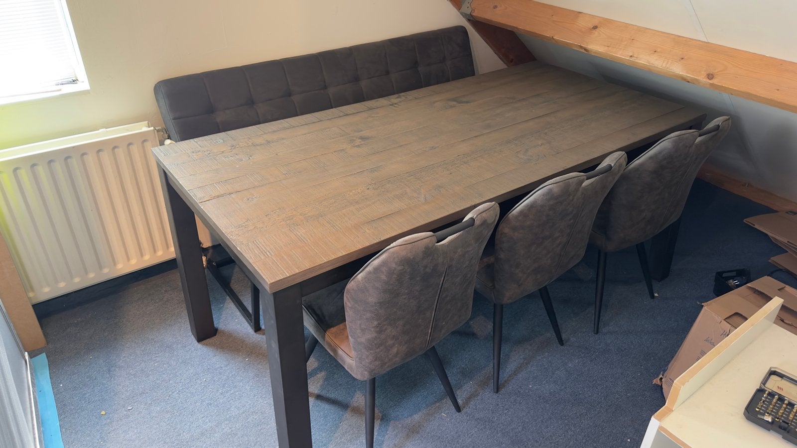 Eettafel met 3 suède stoelen - geïmpregneerd, Huis en Inrichting, Gebruikt, 200 cm of meer, Metaal, Rechthoekig