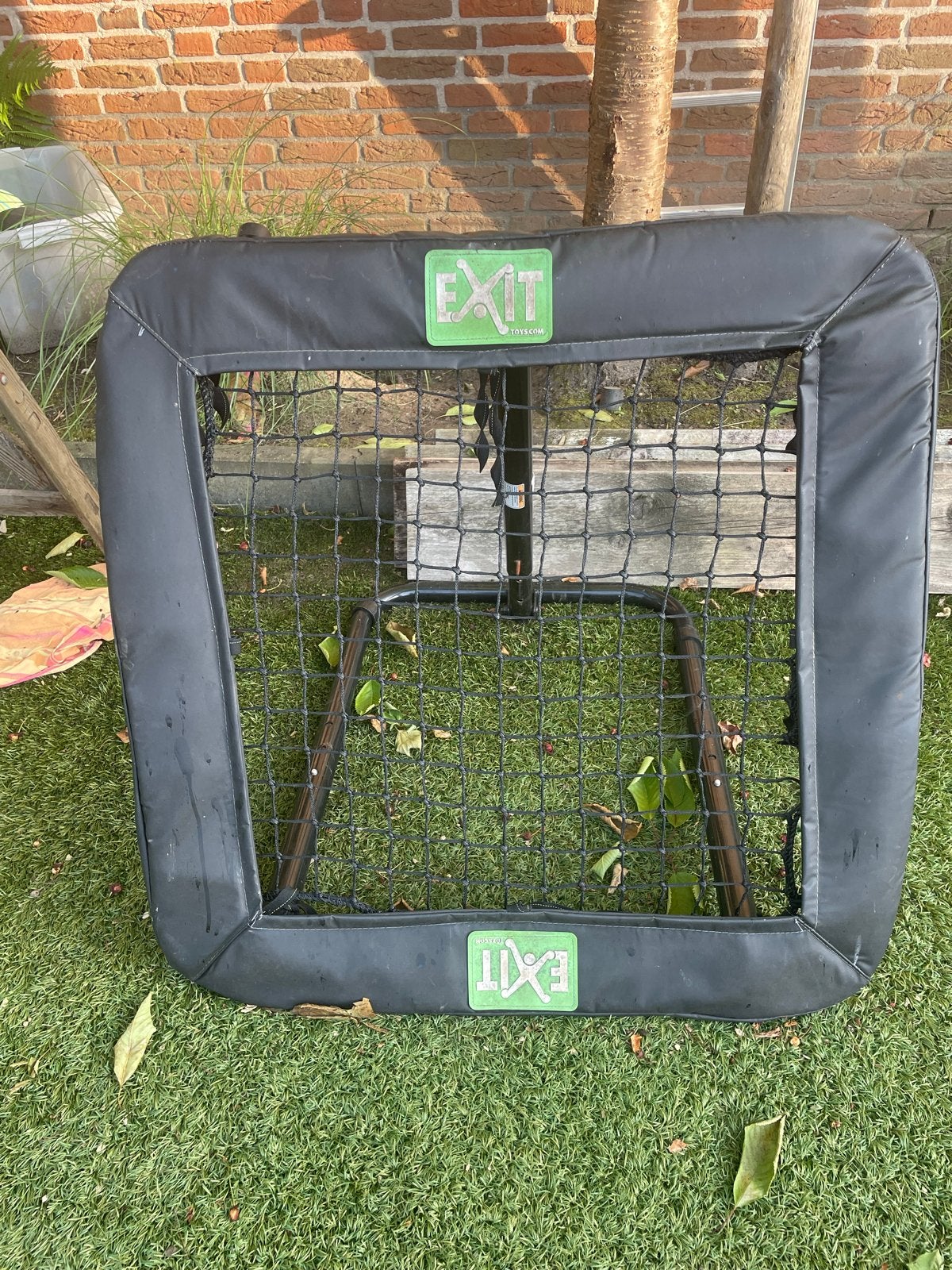 Voetbal rebounder 86x86 cm - EXIT Kickback Rebounder, Maat XS of kleiner, Ophalen, Gebruikt, Overige typen