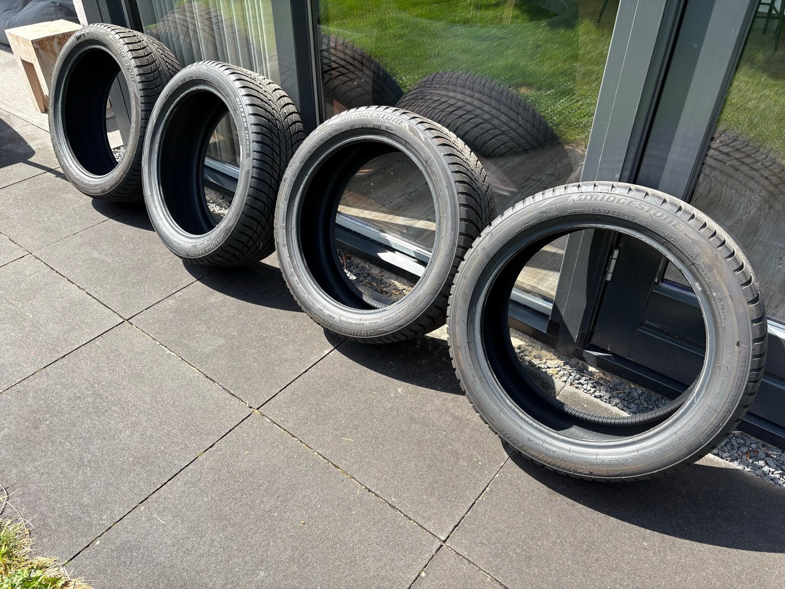 Koopje ! 4 stuks Bridgestone winterbanden 225/45 R18 91H, Auto-onderdelen, Banden en Velgen, Ophalen, 18 inch, Gebruikt, Winterbanden