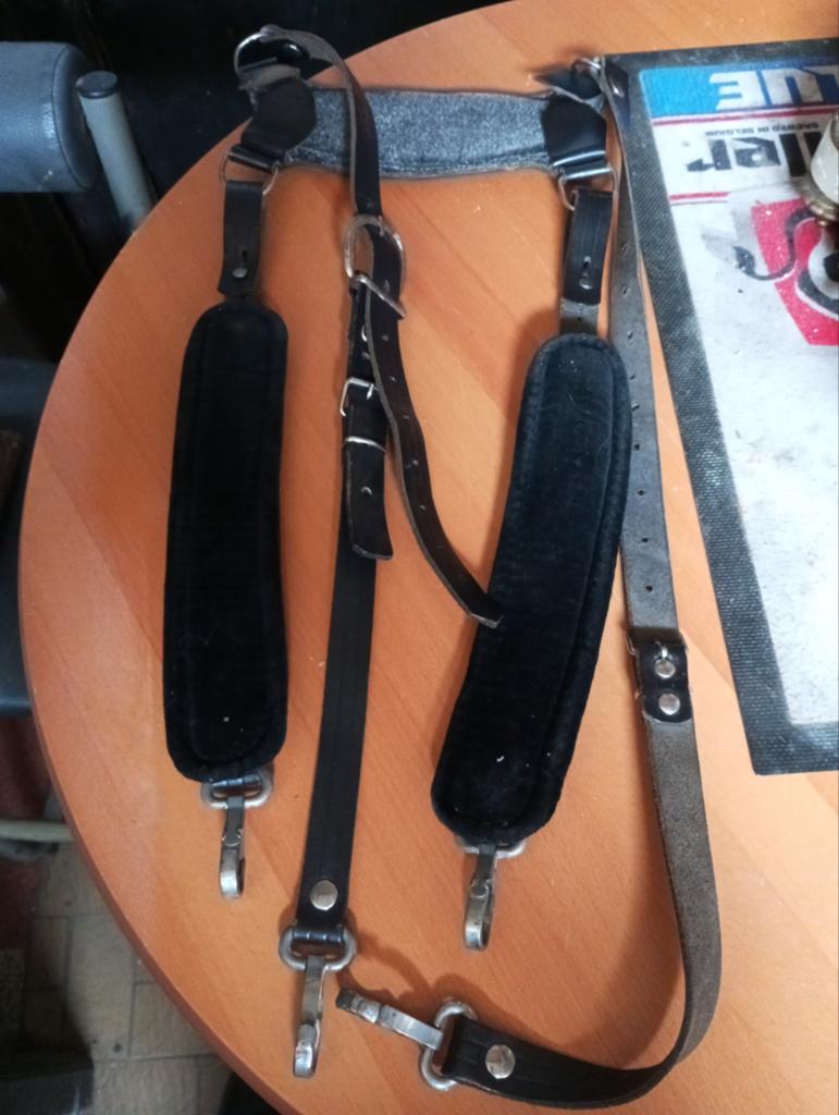 Accordeon lederen strap..., Muziek en Instrumenten, Accordeons, Verzenden, Zo goed als nieuw, 96-bas, Overige merken