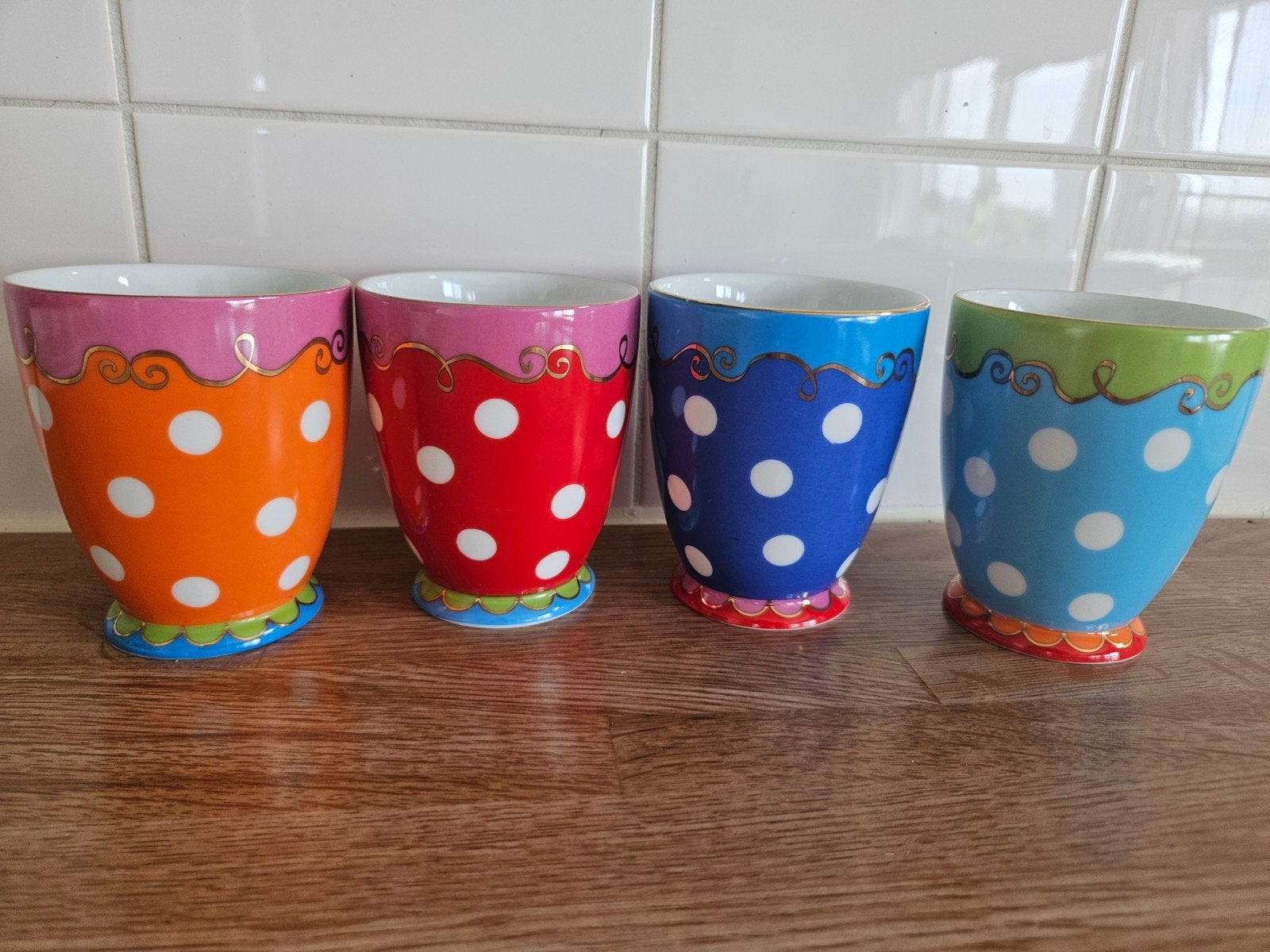 4 Oilily & Douwe Egbert thee kopjes, Huis en Inrichting, Ophalen of Verzenden, Zo goed als nieuw, Porselein