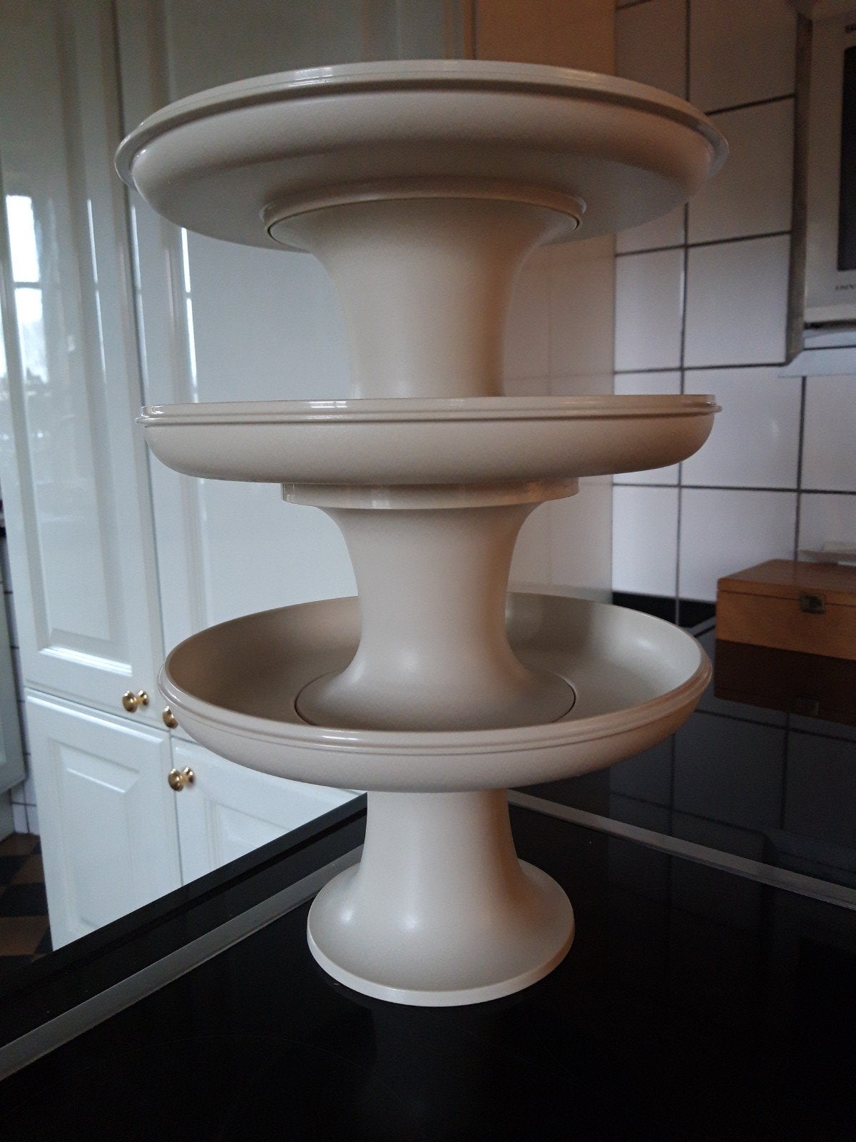 Tupperware etagère/taartplateau - Modulair en stapelbaar, Huis en Inrichting, Ophalen, Etagère, Kunststof, Stapelbaar