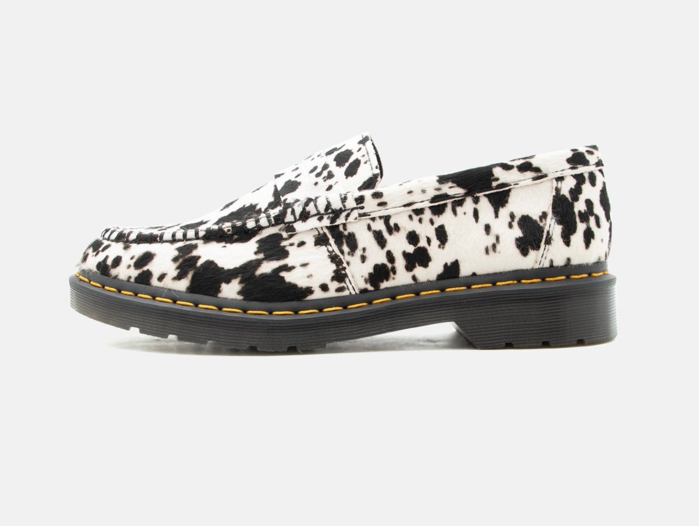 NIEUW Dr.Martens Loafer Penton Hairy Cow EU45 White/Black, Loafers, Verzenden, Wit, Nieuw
