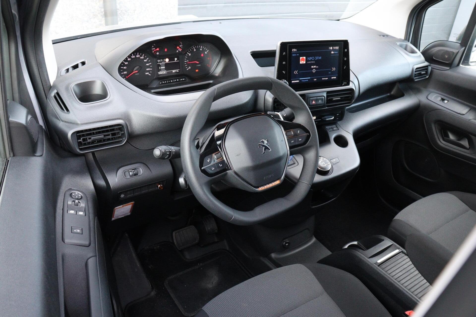 Peugeot Partner bestel 1.5 BlueHDI Long L2H1 l AUTOMAAT l CA, Auto's, Dealer onderhouden, Stof, Gebruikt, Euro 6