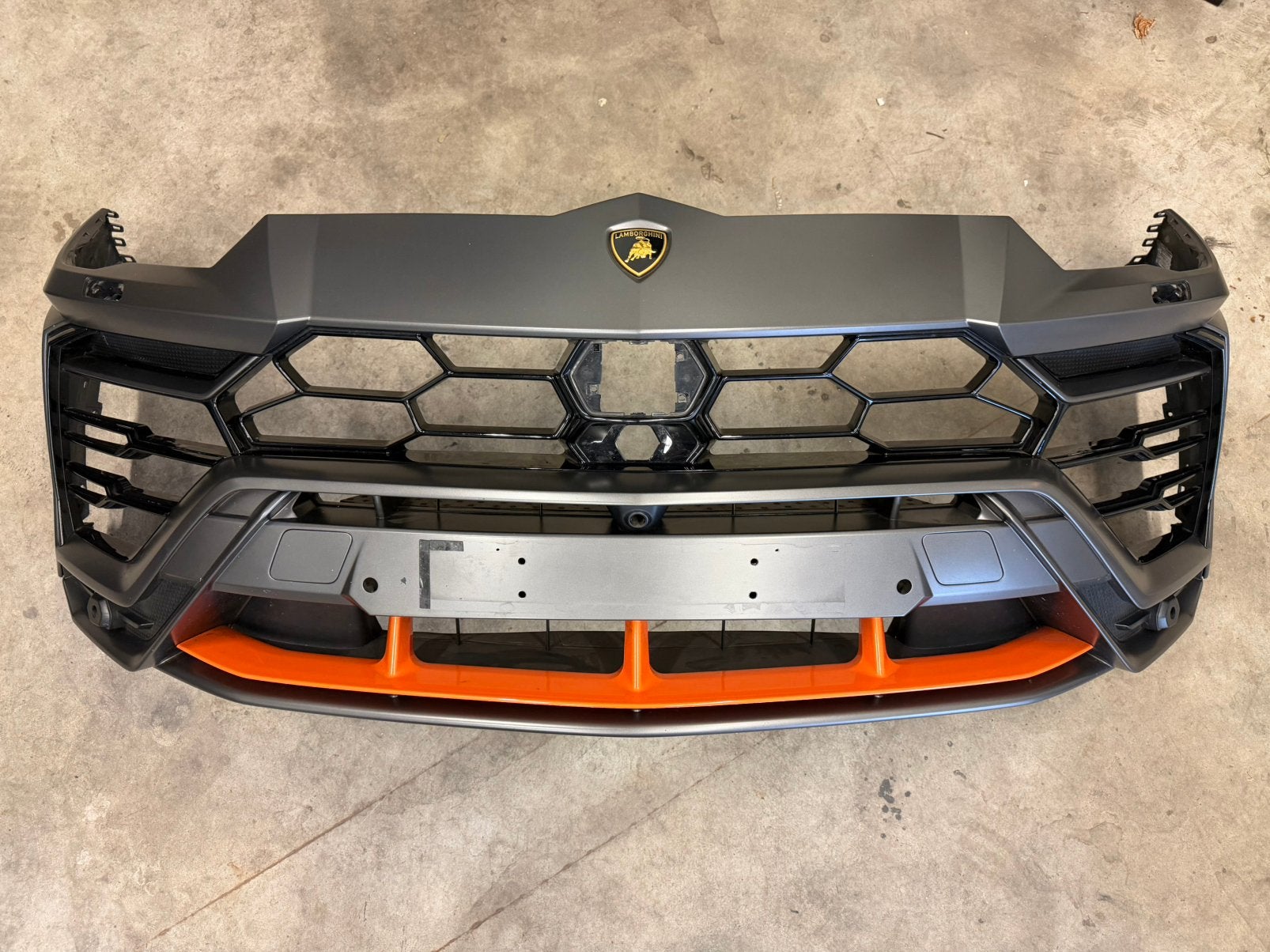Voorbumper Lamborghini Urus, Ophalen, Gebruikt, Voor, Bumper