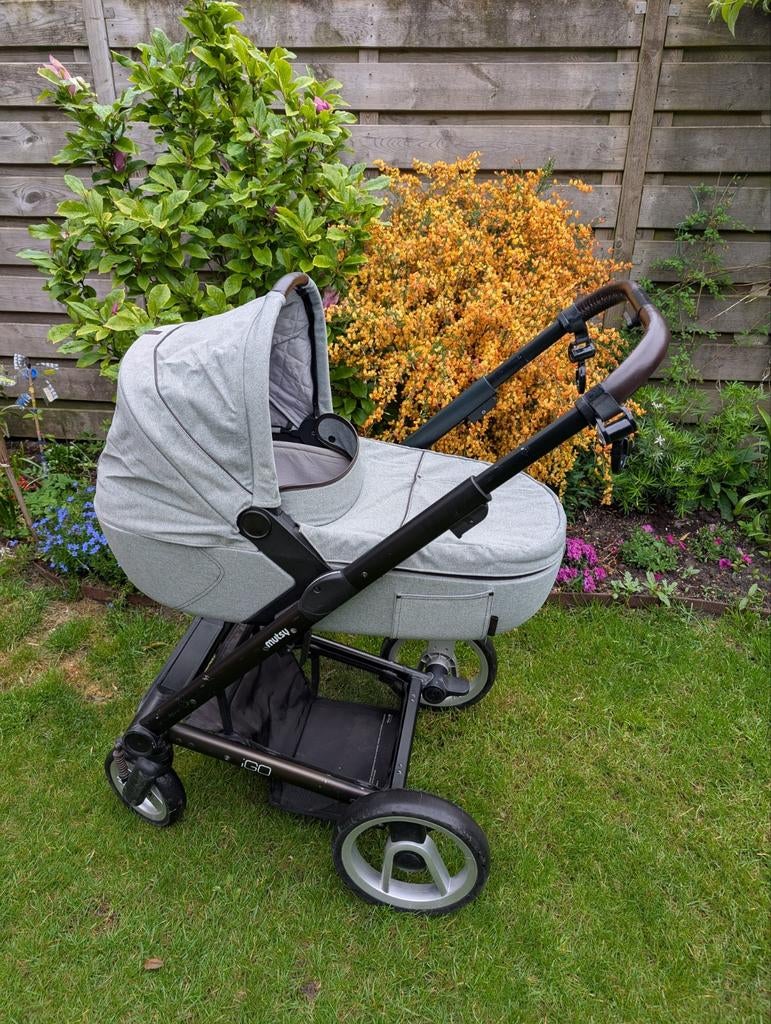 Kinderwagen Mutsi iGo, Kinderen en Baby's, Kinderwagens en Combinaties, Ophalen, Gebruikt, Verstelbare duwstang, Combiwagen