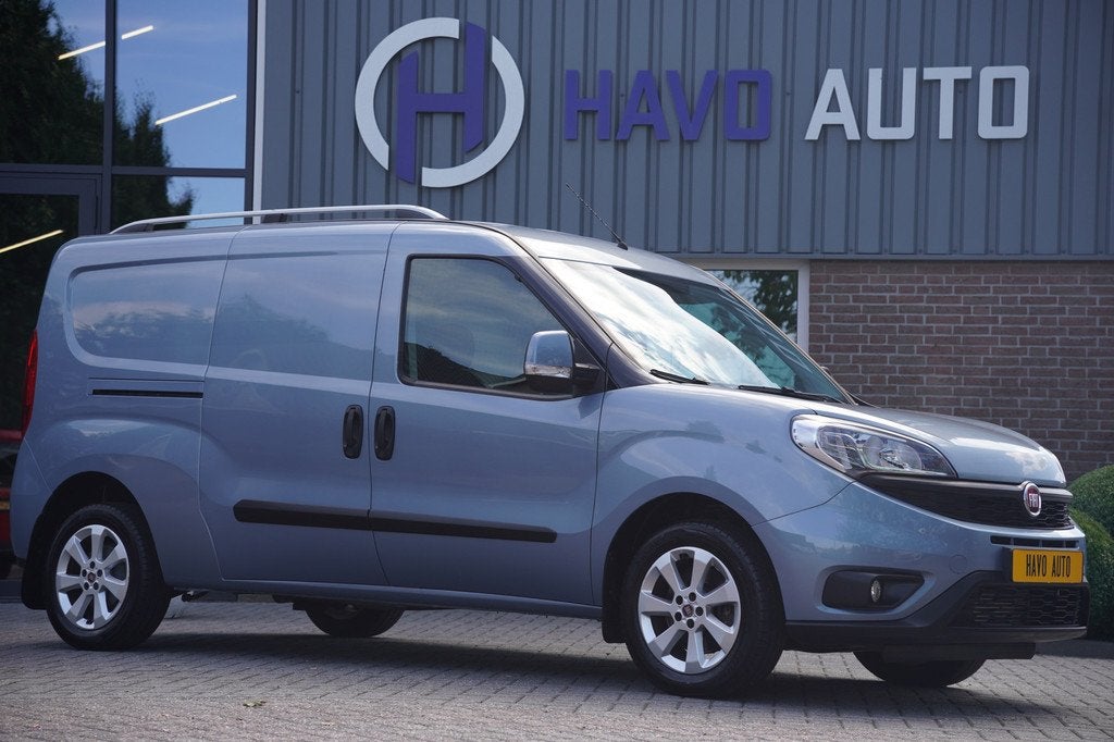 Fiat Doblò Cargo 1.4 T-Jet L2 Maxi, TREKHAAK, BTW-VRIJ / MA, Auto's, Bestelauto's, Voorwielaandrijving, Stof, Gebruikt, Zwart