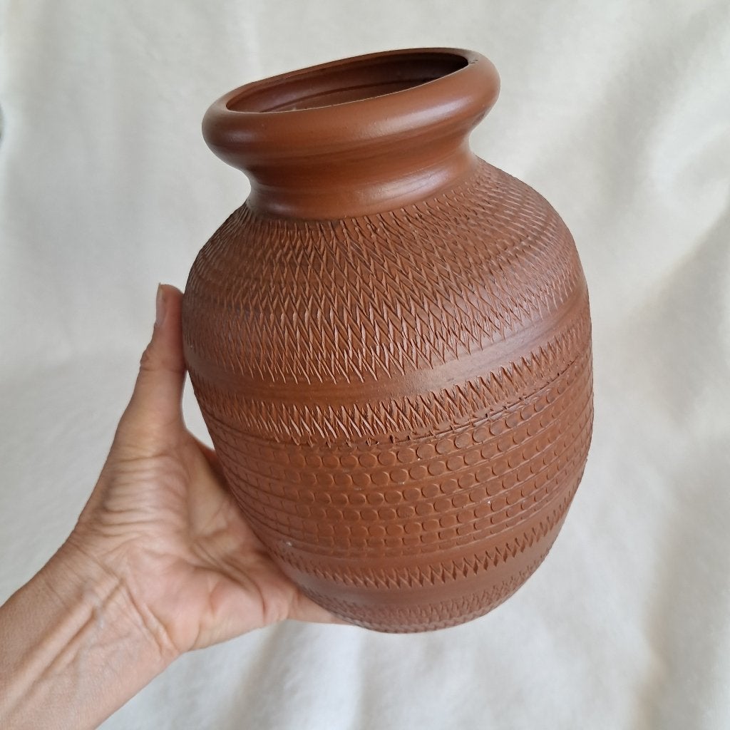 Midcentury terracotta sgraffito SAWA vaas h 20 cm  0608, Antiek en Kunst, Ophalen of Verzenden