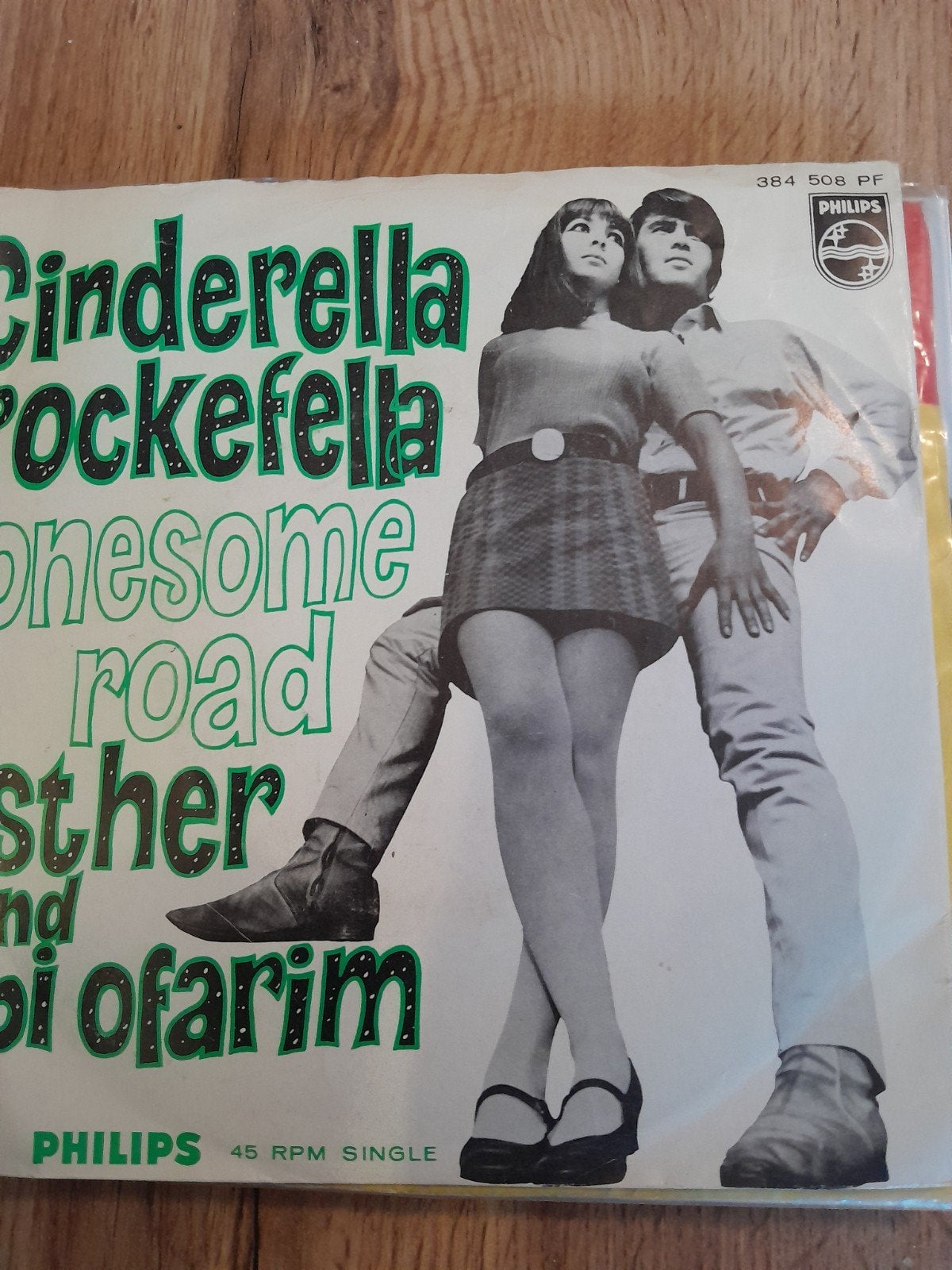 esther and abi ofarim 7inch cinderella rockefella, Ophalen of Verzenden, Zo goed als nieuw, Pop