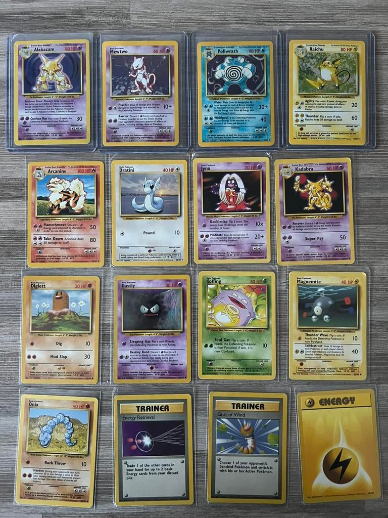 Oude pokemon kaarten, Hobby en Vrije tijd, Verzamelkaartspellen | Pokémon, Ophalen of Verzenden, Gebruikt, Meerdere kaarten, Foil