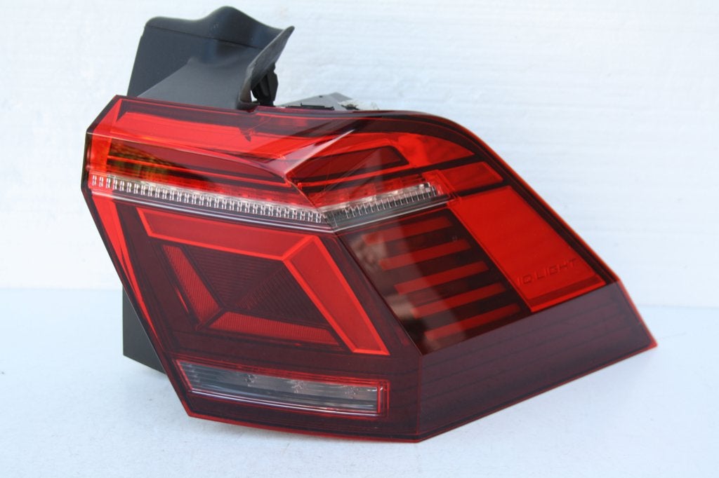 Achterlicht VW Tiguan 5NA 945 207 /208  IQ Light L+R  Mooi !, Ophalen of Verzenden