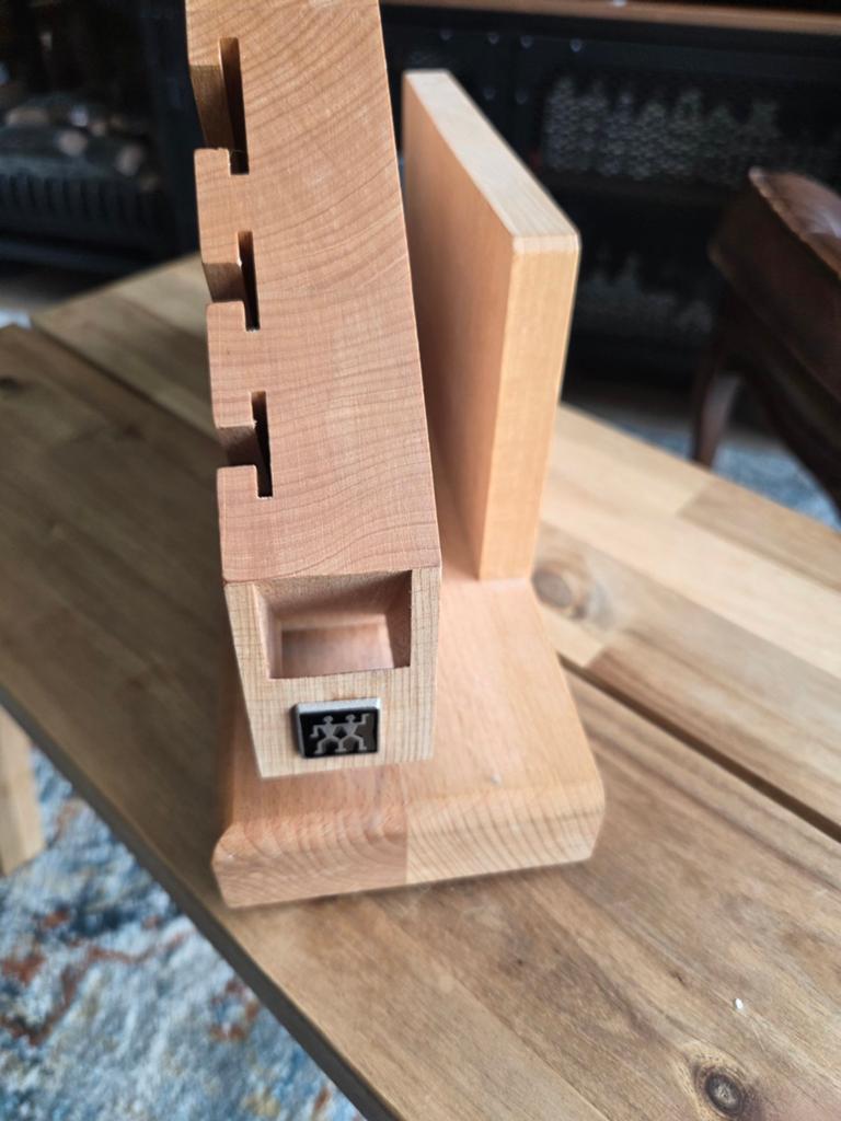Houten messenblok . Zwilling., Huis en Inrichting, Keuken | Bestek, Ophalen, Zo goed als nieuw, Hout, Los bestek
