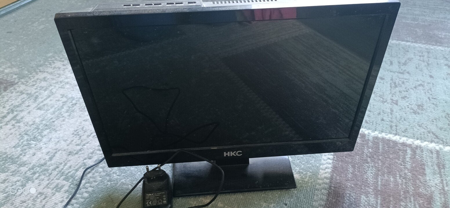 HKC 17.3" LED TV - Compacte Televisie, Overige merken, HD Ready (720p), Ophalen of Verzenden, Minder dan 40 cm