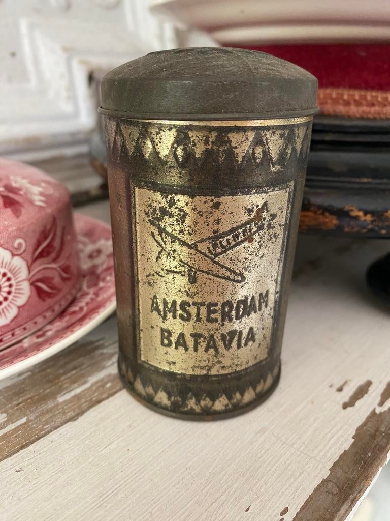 Antieke kruidenbus peper blikje Amsterdam Batavia, Ophalen of Verzenden, Gebruikt, Overige