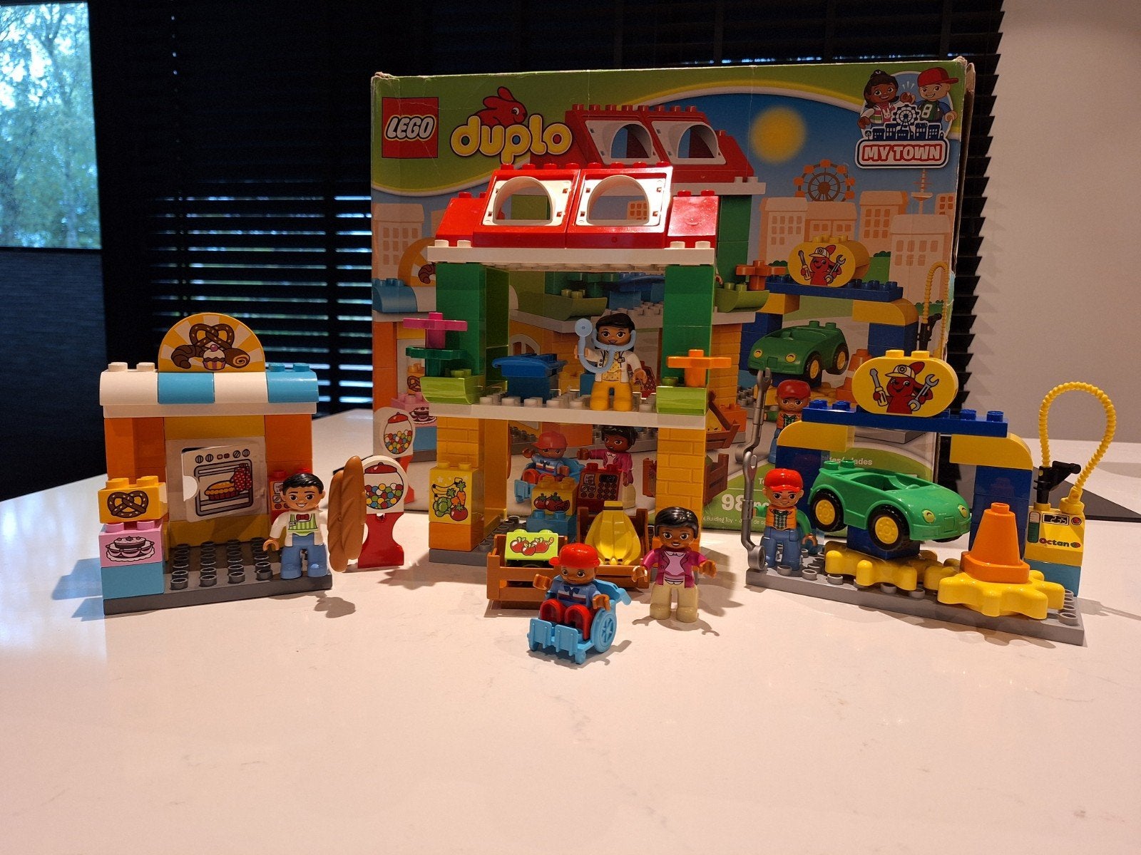 LEGO Duplo 10836 Stadsplein - Compleet en Nette Staat, Compleet, Ophalen of Verzenden, Zo goed als nieuw, Duplo