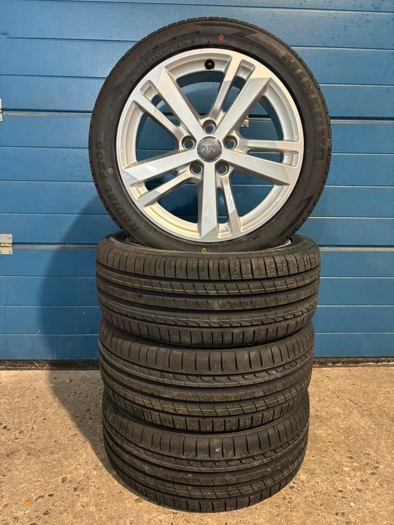 Originele Audi A3 - 17 inch set met Nieuwe Zomerbanden, Auto-onderdelen, Banden en Velgen, Ophalen, Gebruikt, Banden en Velgen