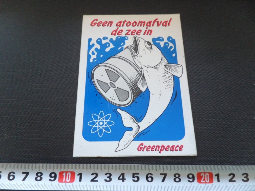 sticker greenpeace - geen atoomafval de zee in, Ophalen of Verzenden, Zo goed als nieuw