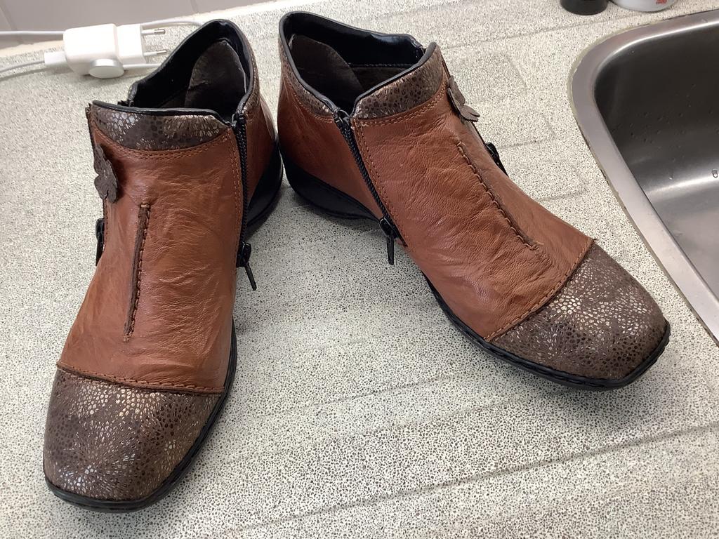 Super mooie Rieker enkellaarsjes mt 40 - Nieuw!, Verzenden, Nieuw, Bruin, Lage of Enkellaarzen