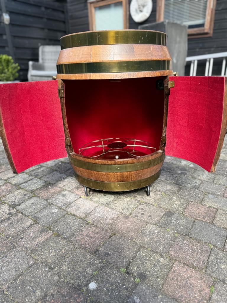 Vintage Wijnvat Bar met Verlichting en Wieltjes, Ophalen, Gebruikt
