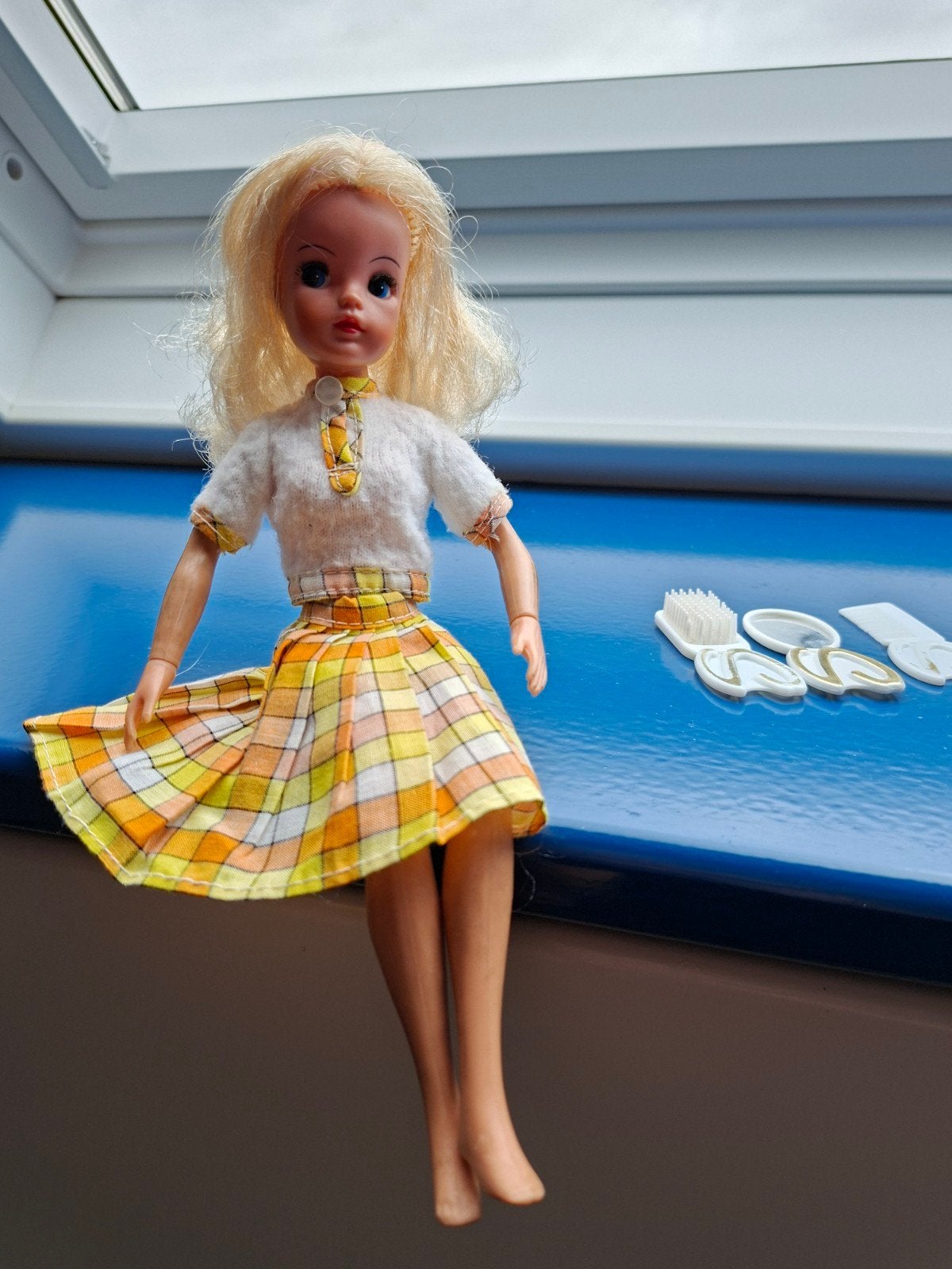Vintage Sindy pop (geen Barbie) met accessoires, Kinderen en Baby's, Ophalen of Verzenden, Gebruikt, Overige typen