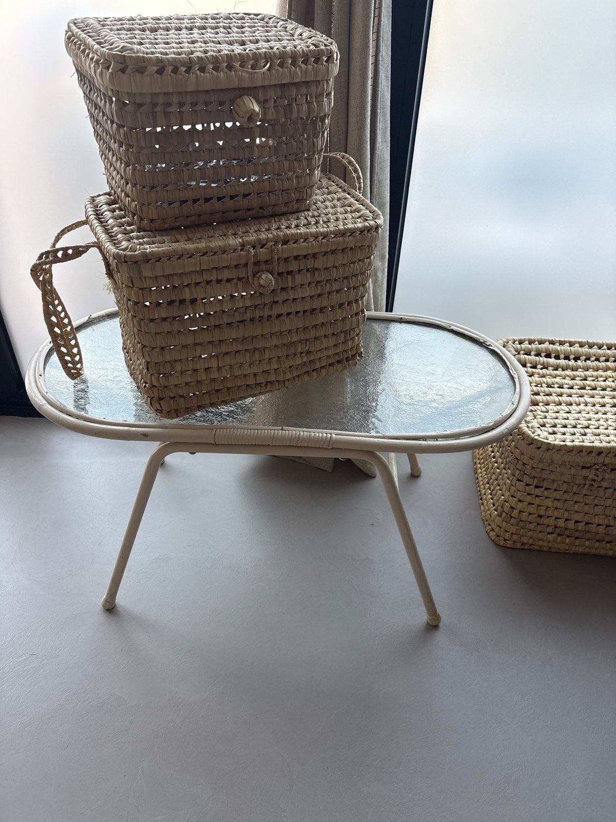 Vintage bamboe/rotan tafeltje met glazen blad, Ophalen