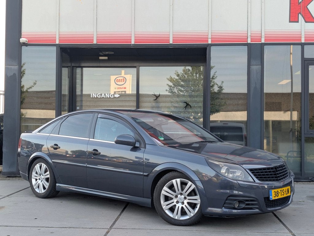 Opel Vectra GTS 2.8 V6 Executive - Automaat - Pdc - Stoelver, Auto's, Opel, Gebruikt, Zwart, 1505 kg, Vectra