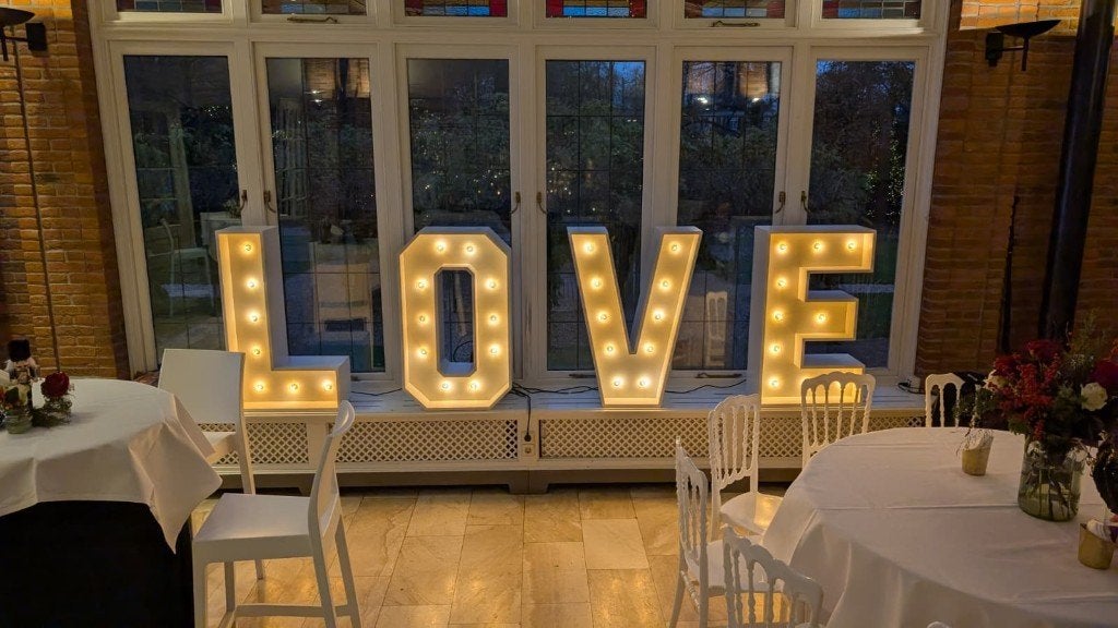 Luxe houten love letters te koop hand gemaakt, Ophalen, Zo goed als nieuw, Versiering, Geboorte of Huwelijk