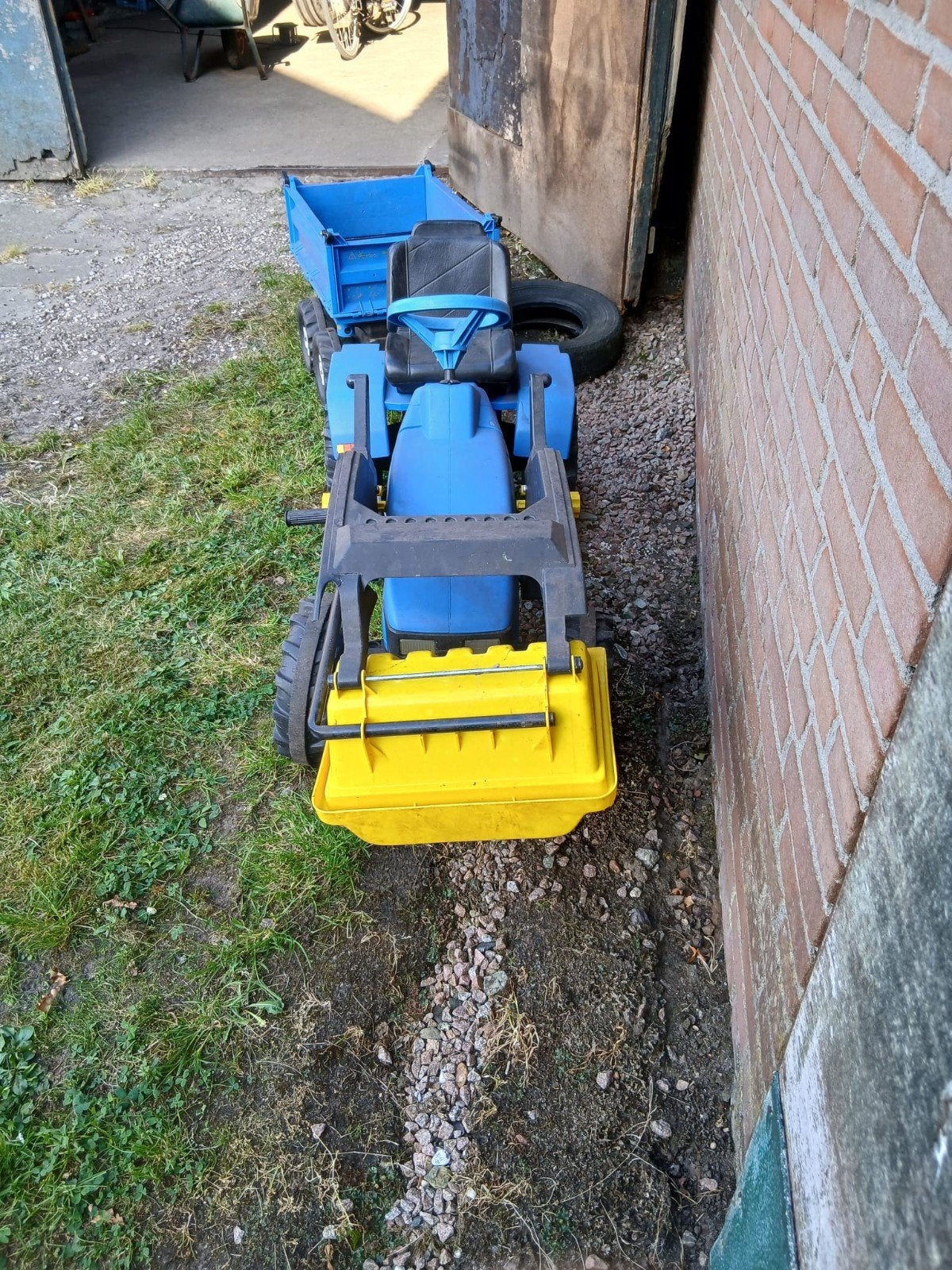Blauwe traptractor met aanhanger en voorlader, Ophalen, Gebruikt, Trapvoertuig