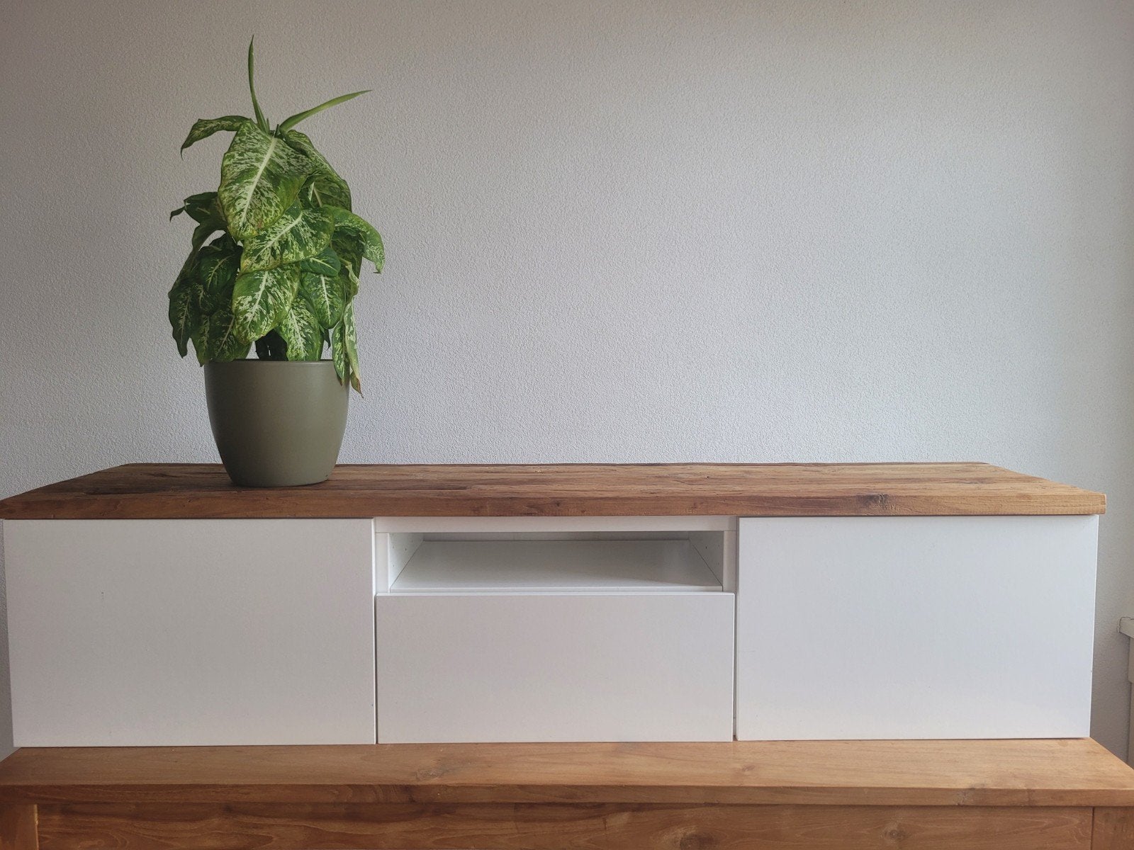 IKEA Besta TV-meubel met massief teakhouten blad, Ophalen, Teakhout, 200 cm of meer, Minder dan 100 cm