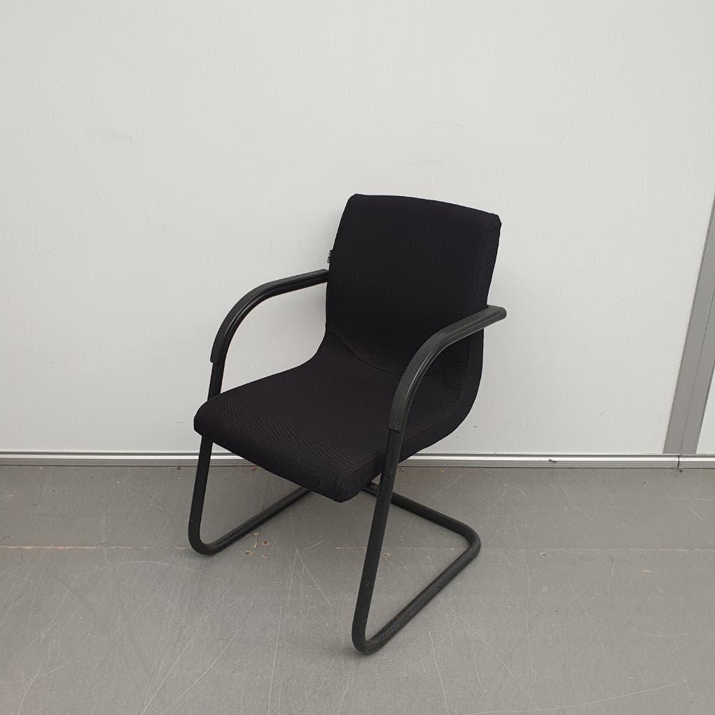 1x Ahrend 4150 vergaderstoel - nieuwe stof zwart