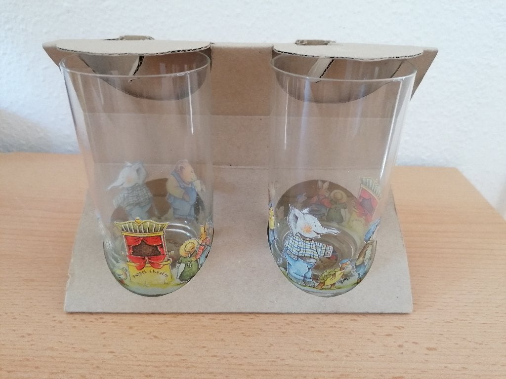 2 glazen glas kinderglas met dieren olifant varken beer, Overige typen, Ophalen of Verzenden, Nieuw, Glas