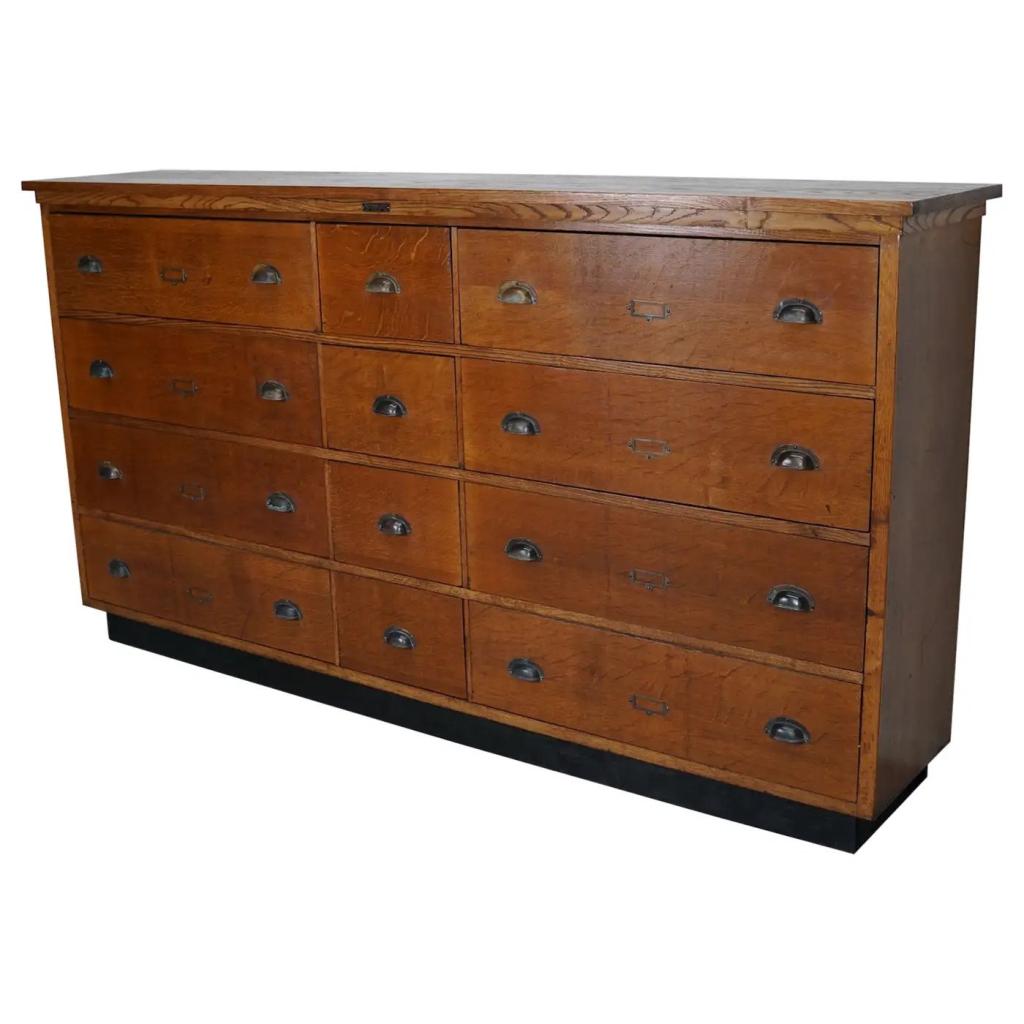 Grote Nederlandse eikenhouten apothekerskast / winkelkast /, Gebruikt, 5 laden of meer, 100 tot 150 cm, 200 cm of meer