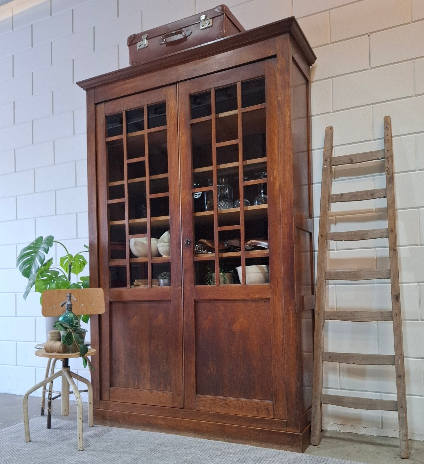 Vintage/antieke art deco eikenhouten schoolkast, jaren '20, 100 tot 150 cm, 200 cm of meer, Eikenhout, Met lade(s)