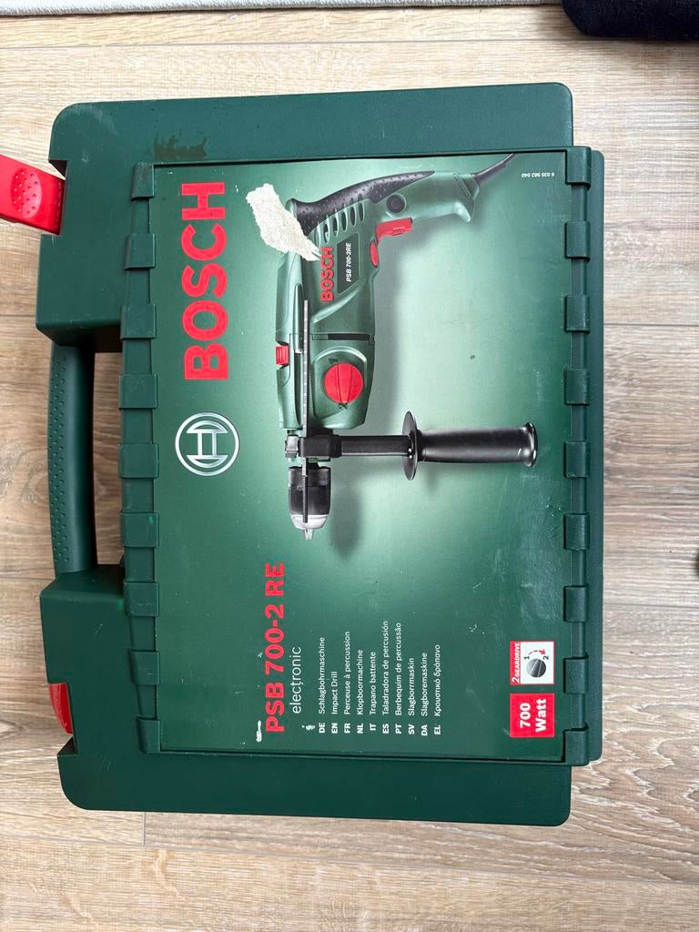 Boormachine Bosch PSB 700-2 RE, 600 watt of meer, Nieuw, Klopboormechanisme, Ophalen
