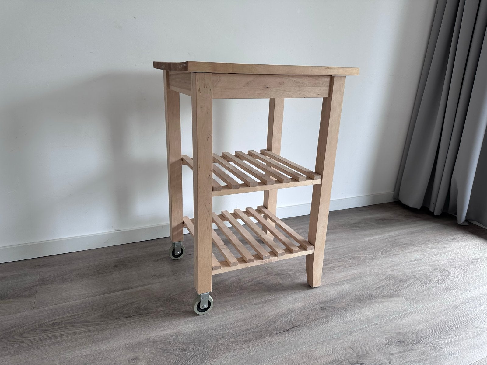 Ikea bekvam roltafel keukentrolley met wielen en 2 planken, Ophalen, Minder dan 55 cm, Zo goed als nieuw, 60 cm of meer