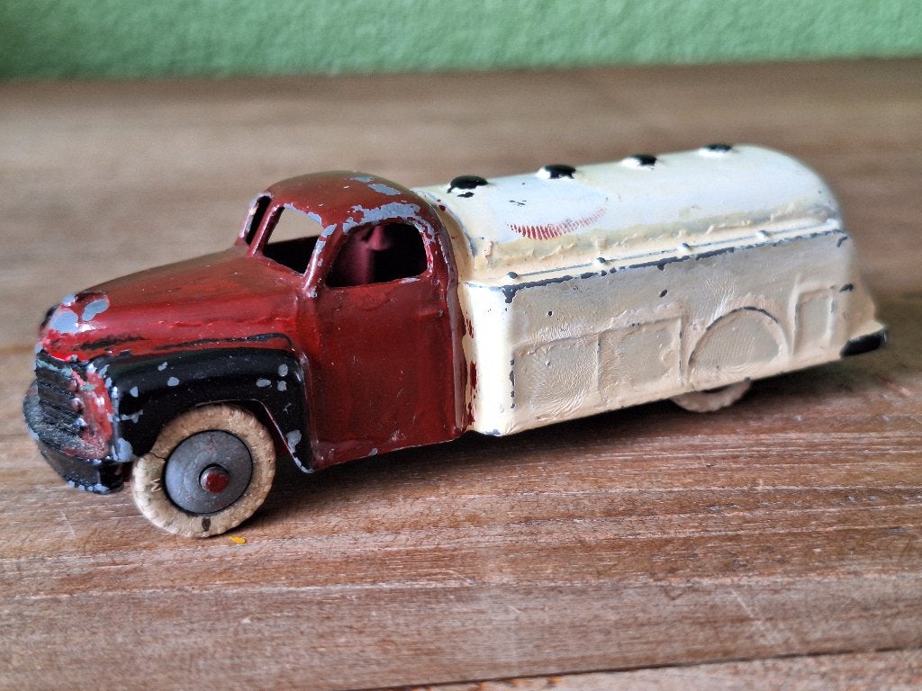 Dinky Toys Studebaker tankwagen uit 1952, Hobby en Vrije tijd, Modelauto's | 1:43, Ophalen of Verzenden, Gebruikt, Bus of Vrachtwagen