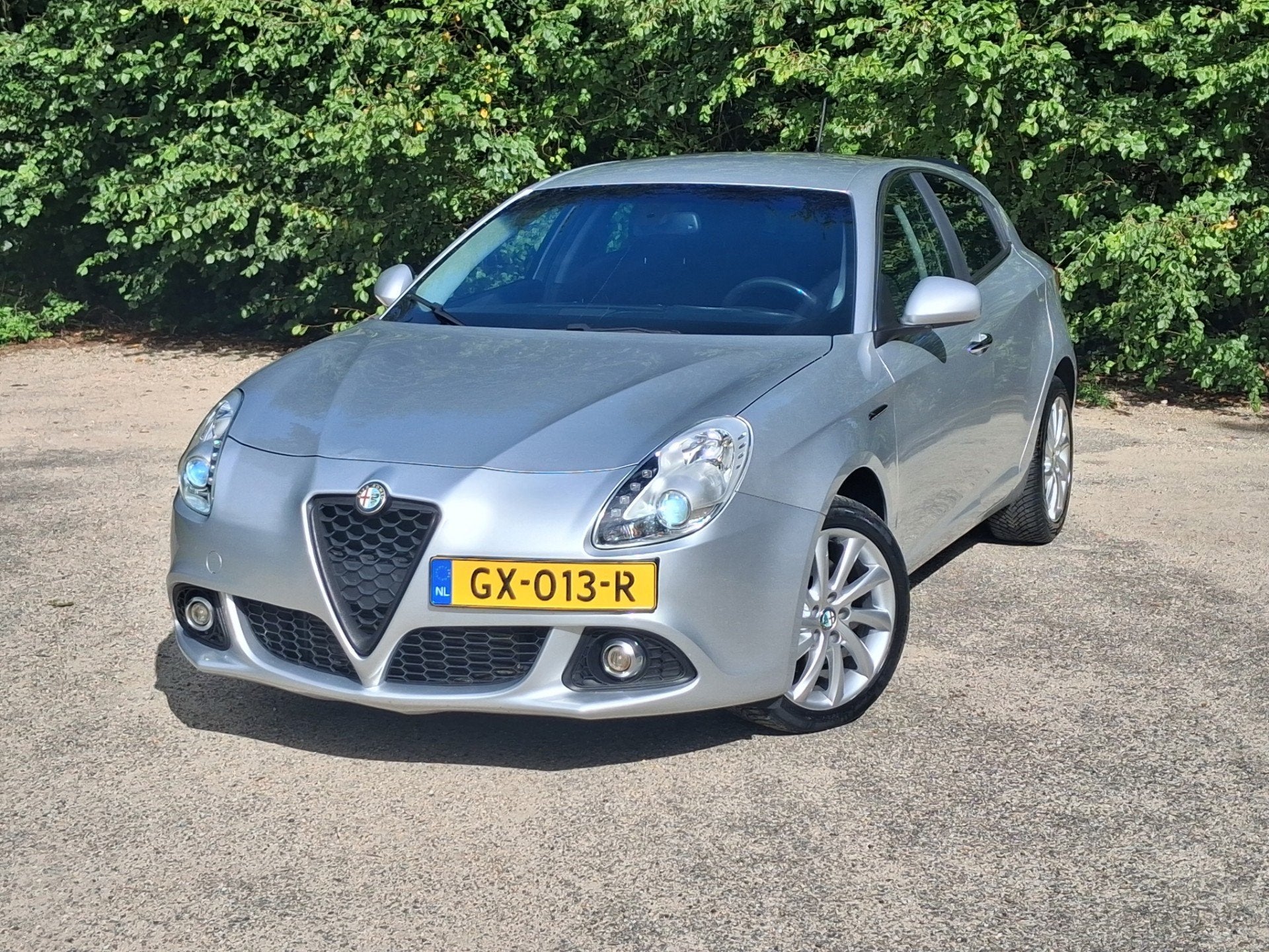 Alfa Romeo Giulietta 2.0 JTDm Distinctive |AUTOMAAT + CRUISE, Auto's, Euro 5, 4 cilinders, 23 km/l, Bedrijf