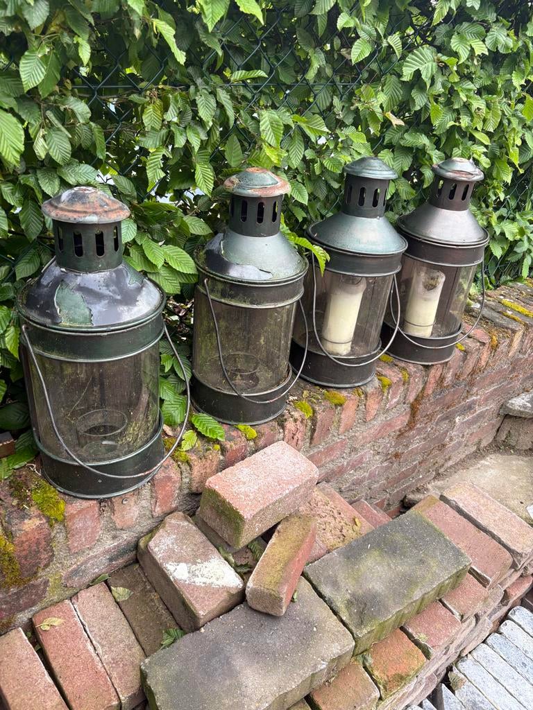 Oude lantaarns opknappers - set van 4, Ophalen