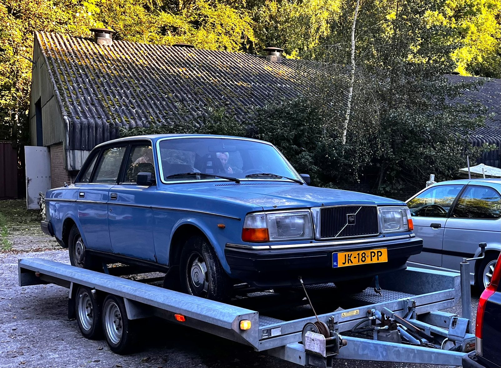 Volvo 240 2.3 GL AUT 1983 Blauw, Auto's, Automaat, 4 cilinders, Blauw, Origineel Nederlands