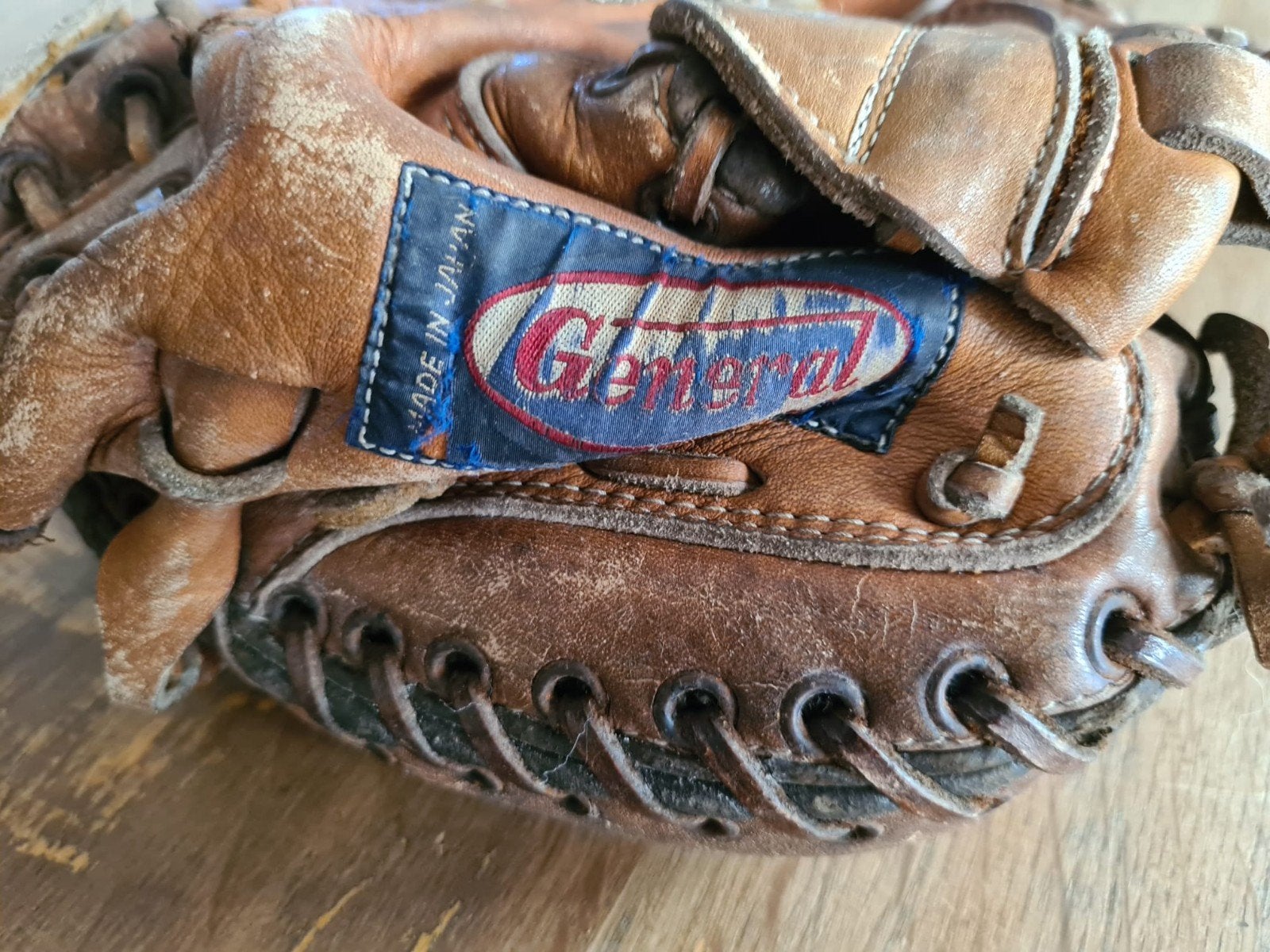 Vintage 'General' honkbal catcher handschoen – Joep Geurts, Ophalen of Verzenden, Gebruikt, Honkbal, Handschoen
