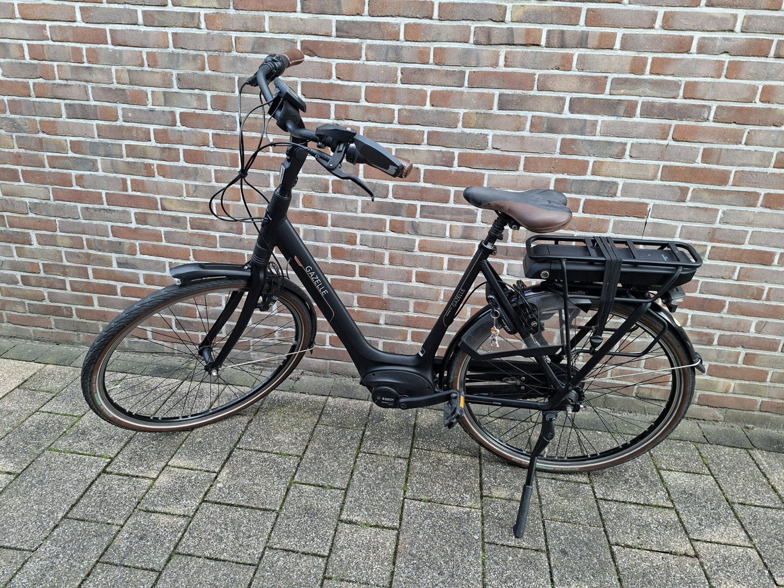 Zeer nette Gazelle Orange C8 HMB - frame 56, Ophalen, Gebruikt, 50 km per accu of meer, 55 tot 59 cm