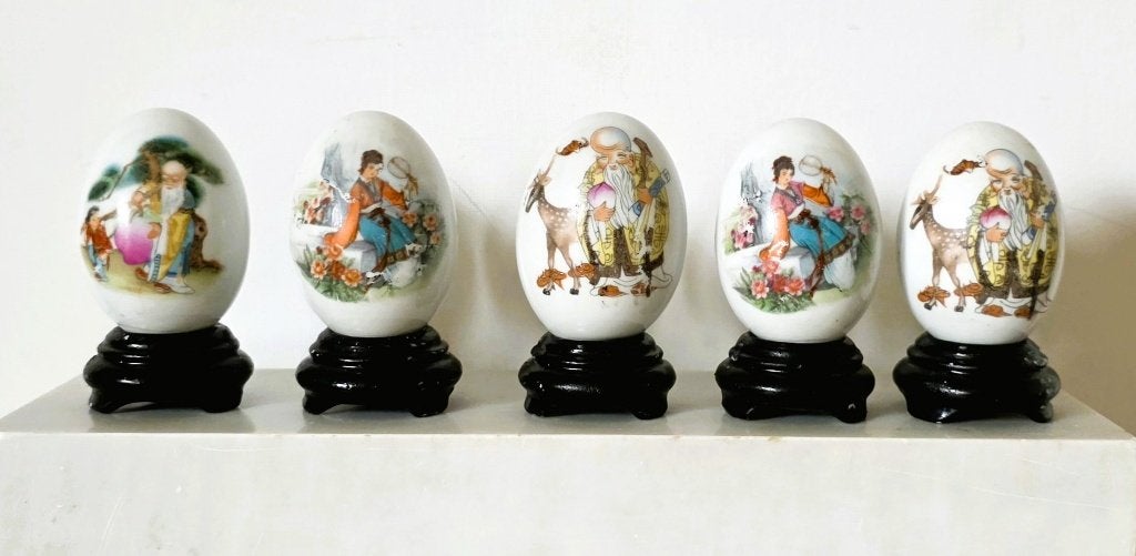 Chinees porseleinen eieren met sokkel., Ophalen of Verzenden