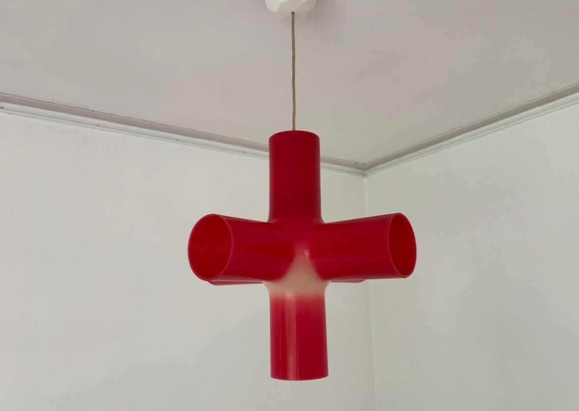 Crosslight design hanglamp rood, Huis en Inrichting, Ophalen of Verzenden, Gebruikt, Kunststof, E27 (groot)