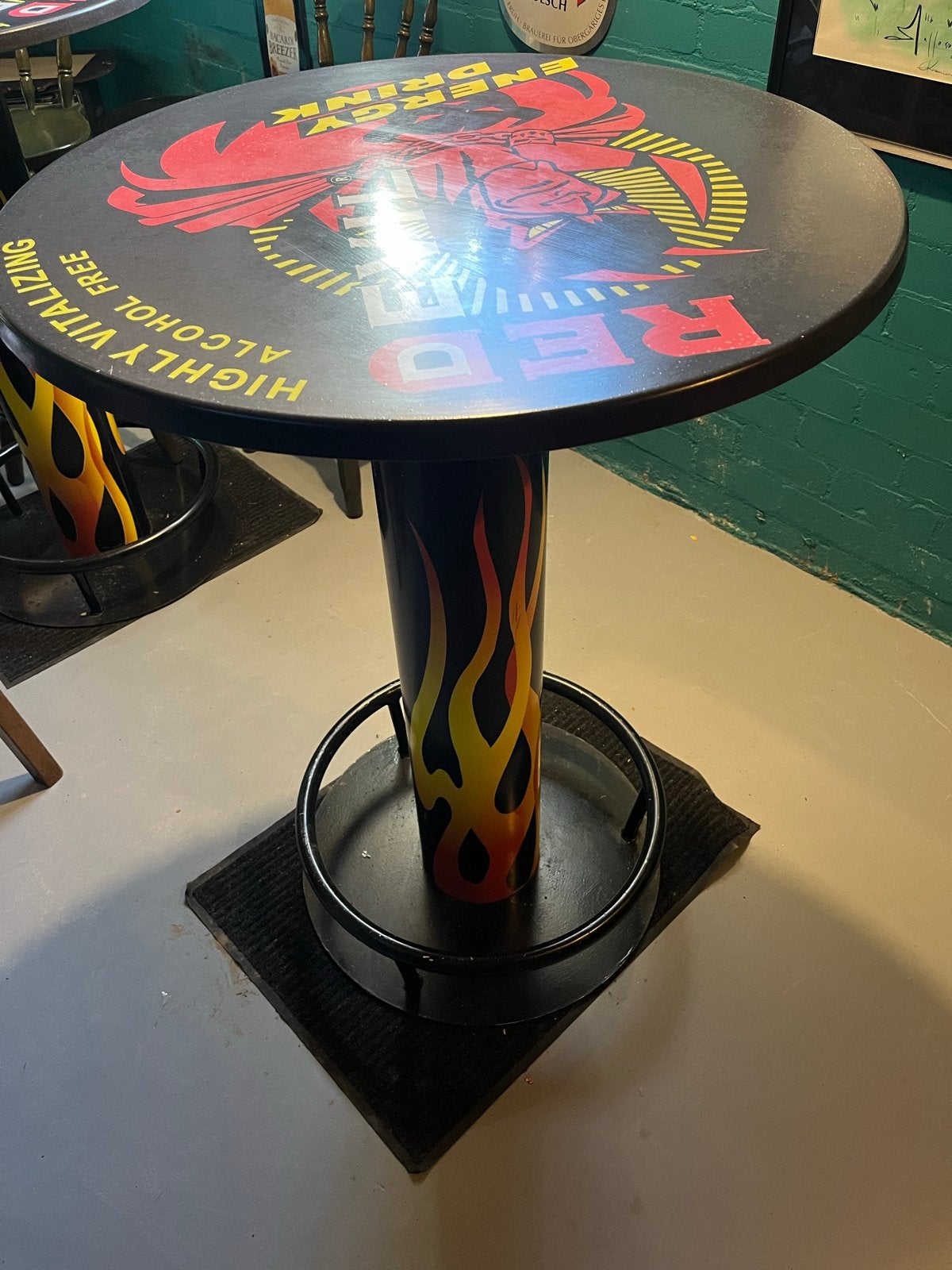 2x Red Devil Energy Drink Bartafel Statafel Stehtisch Design, Ophalen, 100 tot 150 cm, Rond, Zo goed als nieuw